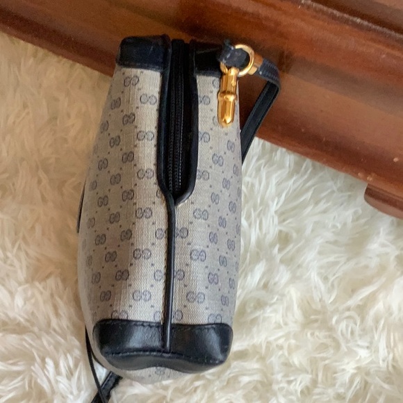 Vintage Gucci GG Monogram Crossbody Bag - Picture 9 of 15